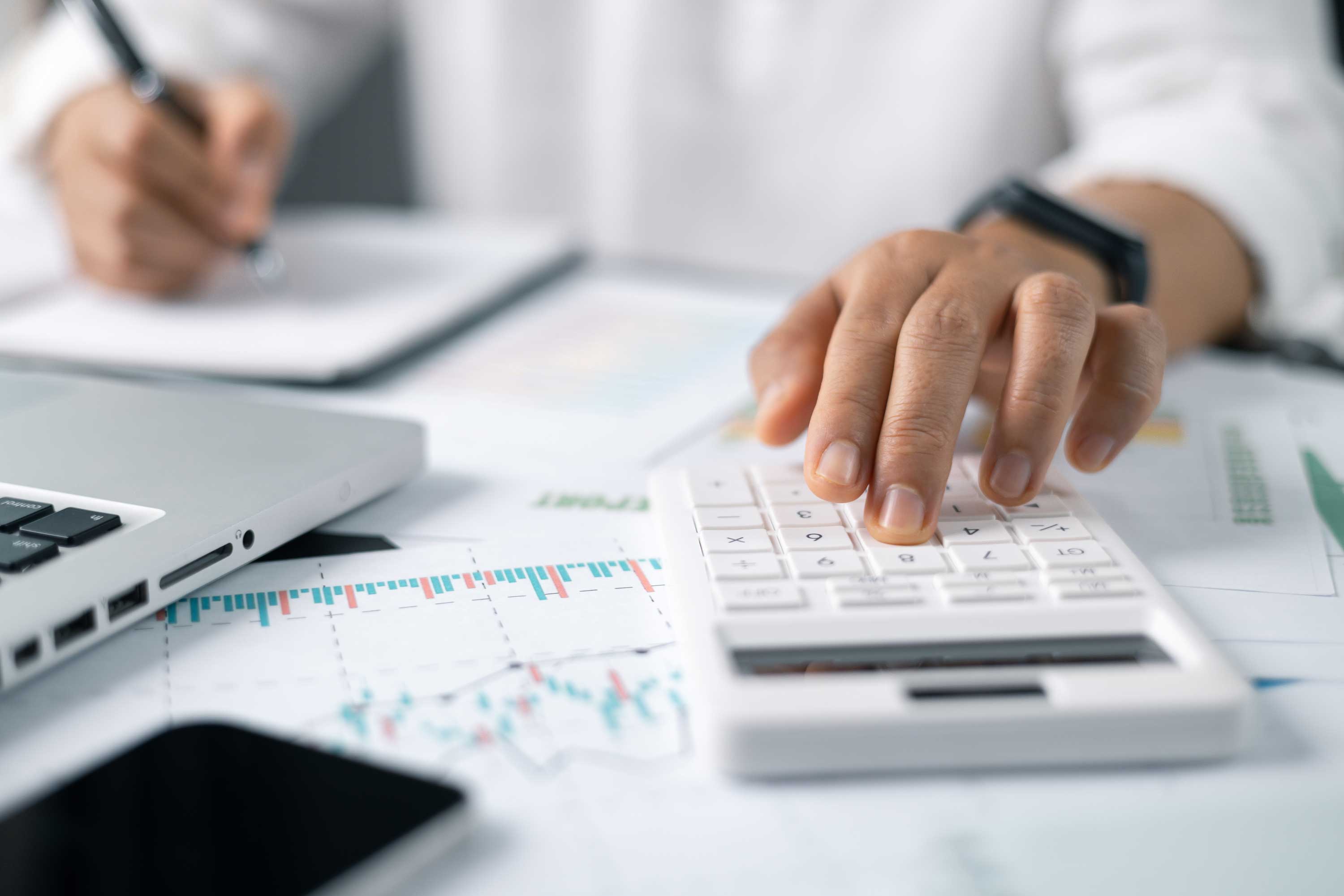 Cost of Setting Up a Business in the UAE Free Zones: A Comprehensive Guide Cost of Setting Up a Business in the UAE Free Zones: A Comprehensive Guide